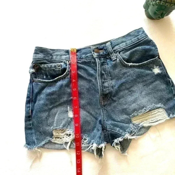 Free People Button Fly Distress Faded Midrise Denim Jean Shorts Size 26 - Picture 13 of 14